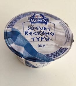 Jogurt řeckého typu