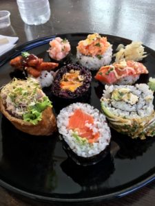 Sushi a hubnutí celozrnná rýže